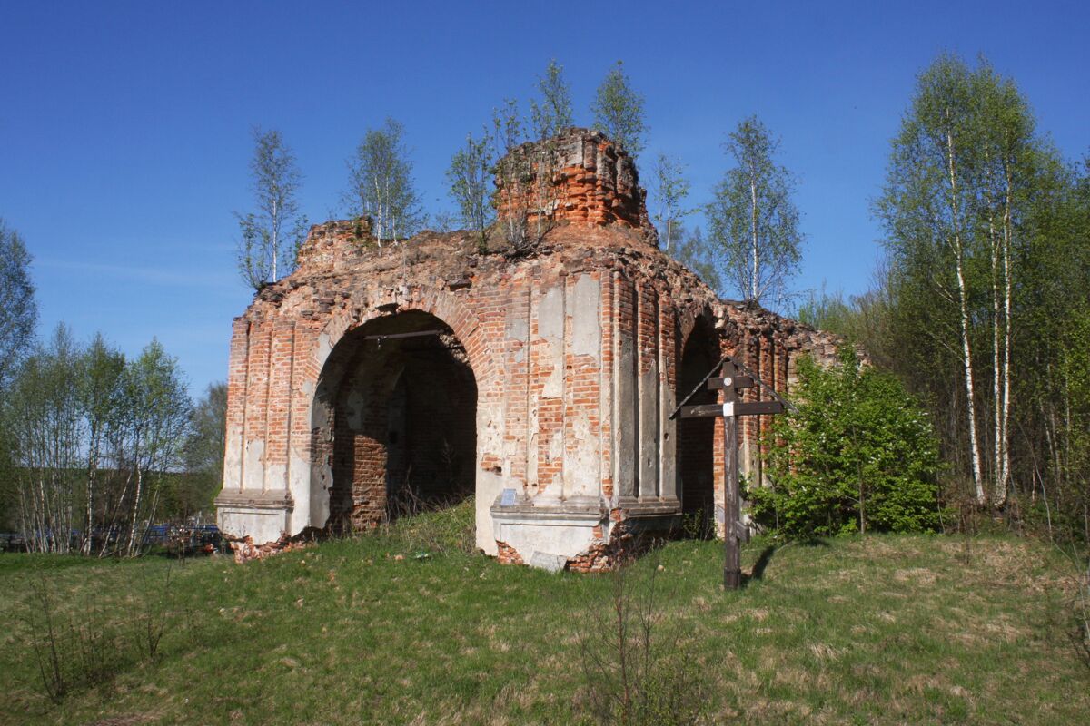 Церковь Рождества Пресвятой Богородицы, Сережань (Сафоновский район, Смоленская область). фасады