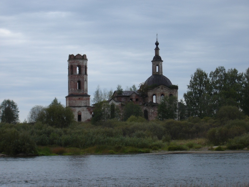 Фильтяево. Церковь Николая Чудотворца. общий вид в ландшафте