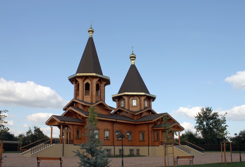 Церковь Серафима Саровского в Старом городе, Белгород (Белгород, город, Белгородская область). фасады