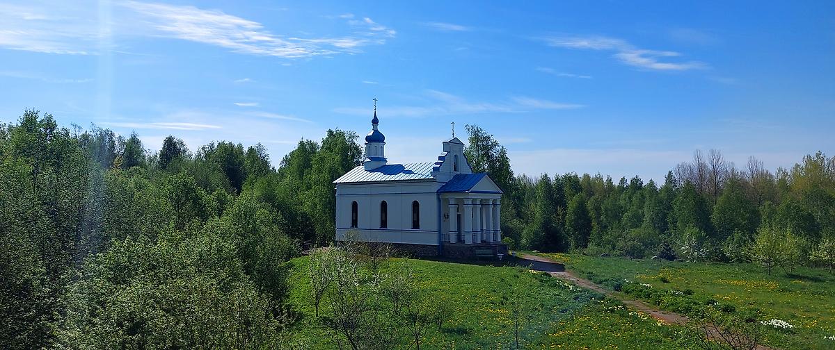 общий вид в ландшафте. Церковь иконы Божией Матери "Всех скорбящих Радость", Андреевщина (Кондуши) (Лодейнопольский район, Ленинградская область)