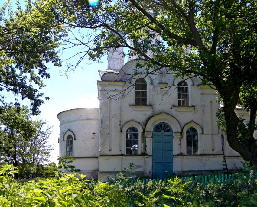 Церковь Василия Великого, Пушкарное (Суджанский район, Курская область). фасады