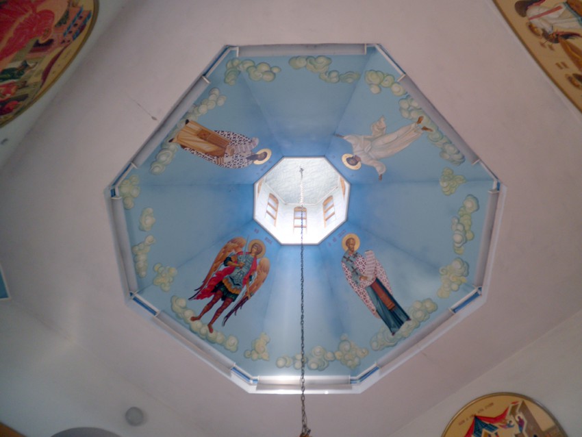 Церковь Михаила Архангела, Погребки (Суджанский район, Курская область). интерьер и убранство