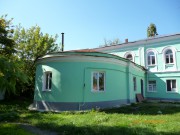 Троицкий монастырь. Церковь Пантелеимона Целителя, вид с востока на храм и братский корпус<br>, Елец, Елецкий район и г. Елец, Липецкая область