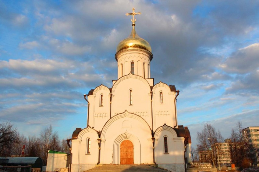 Церковь Успения Пресвятой Богородицы, Богородское, посёлок (Сергиево-Посадский городской округ, Московская область). фасады, Вид с запада