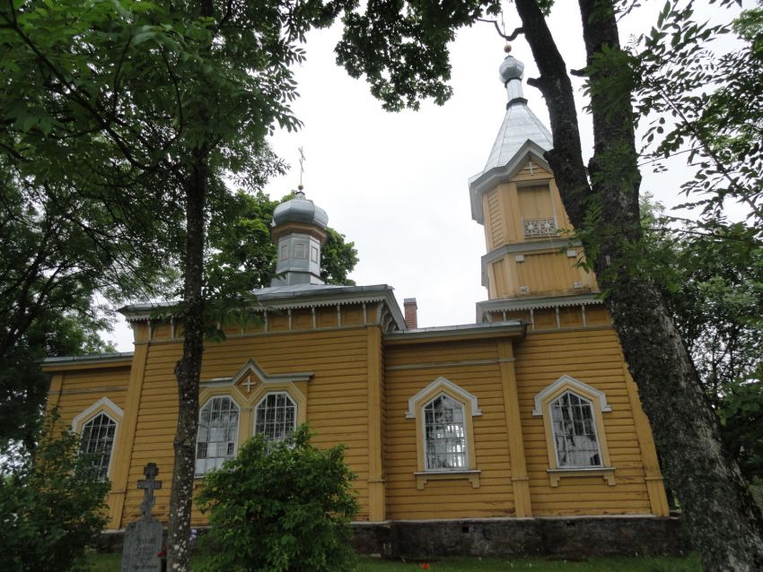 Риебини. Церковь Николая Чудотворца. фасады