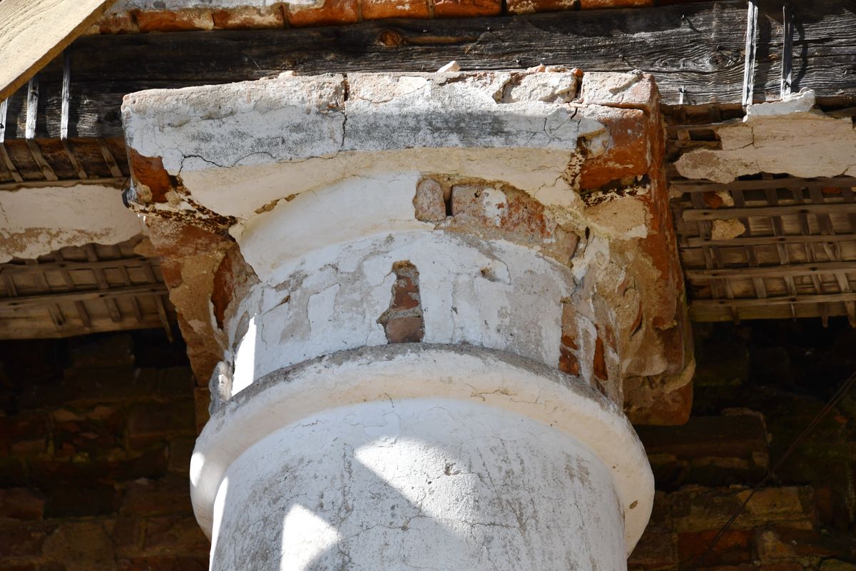 архитектурные детали. Церковь Преображения Господня, Карамышево (Сандовский район, Тверская область)