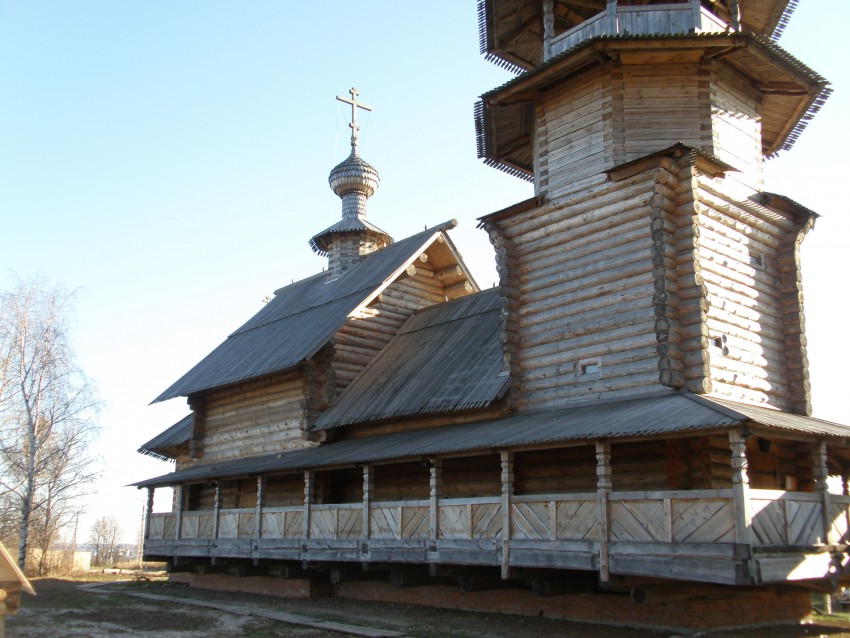 Благовещенье. Церковь Благовещения Пресвятой Богородицы (новая). архитектурные детали, Северный фасад