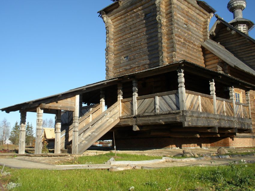 Церковь Благовещения Пресвятой Богородицы (новая), Благовещенье (Сергиево-Посадский городской округ, Московская область). архитектурные детали, Фрагмент западного фасада