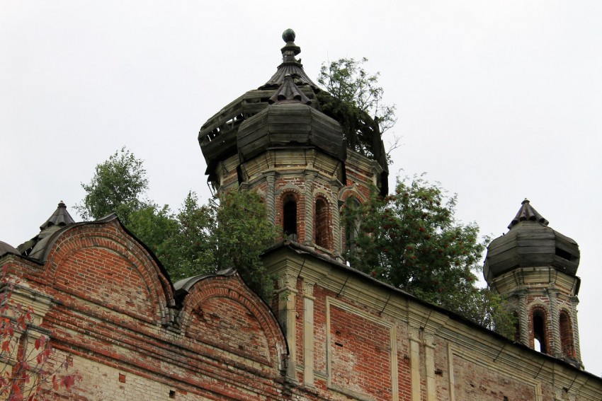Церковь Воскресения Христова, Кырмыж (Кумёнский район, Кировская область). архитектурные детали