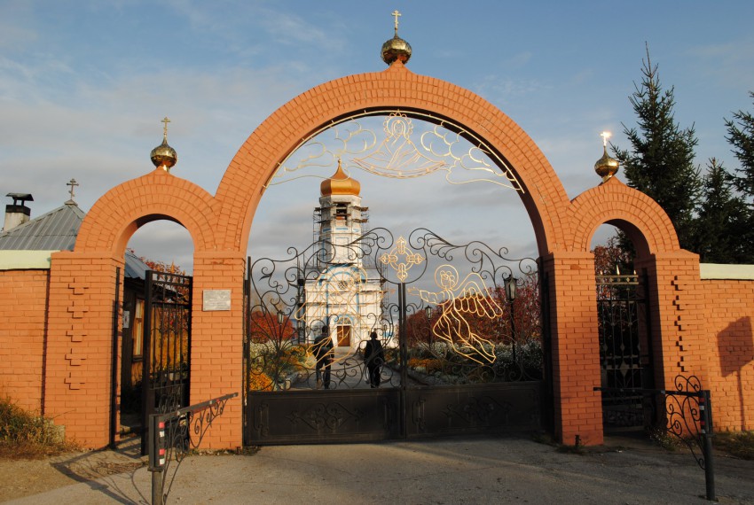 Покровский Александро-Невский женский монастырь, Колывань (Колыванский район, Новосибирская область). архитектурные детали, Вход в монастырь.
