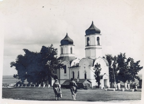 Покровский Александро-Невский женский монастырь. Собор Александра Невского, Колывань (Колыванский район, Новосибирская область). архивная фотография, Сайт «Большой русский альбом», страница Алины Симоненко  http://www.rusalbom.ru/photo/ualb/f9a9a6eca2e0af33cbdc5c41703adc31/41001 