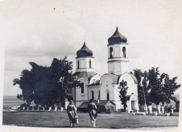 Колывань. Покровский Александро-Невский женский монастырь. Собор Александра Невского. архивная фотография, Сайт «Большой русский альбом», страница Алины Симоненко  http://www.rusalbom.ru/photo/ualb/f9a9a6eca2e0af33cbdc5c41703adc31/41001 