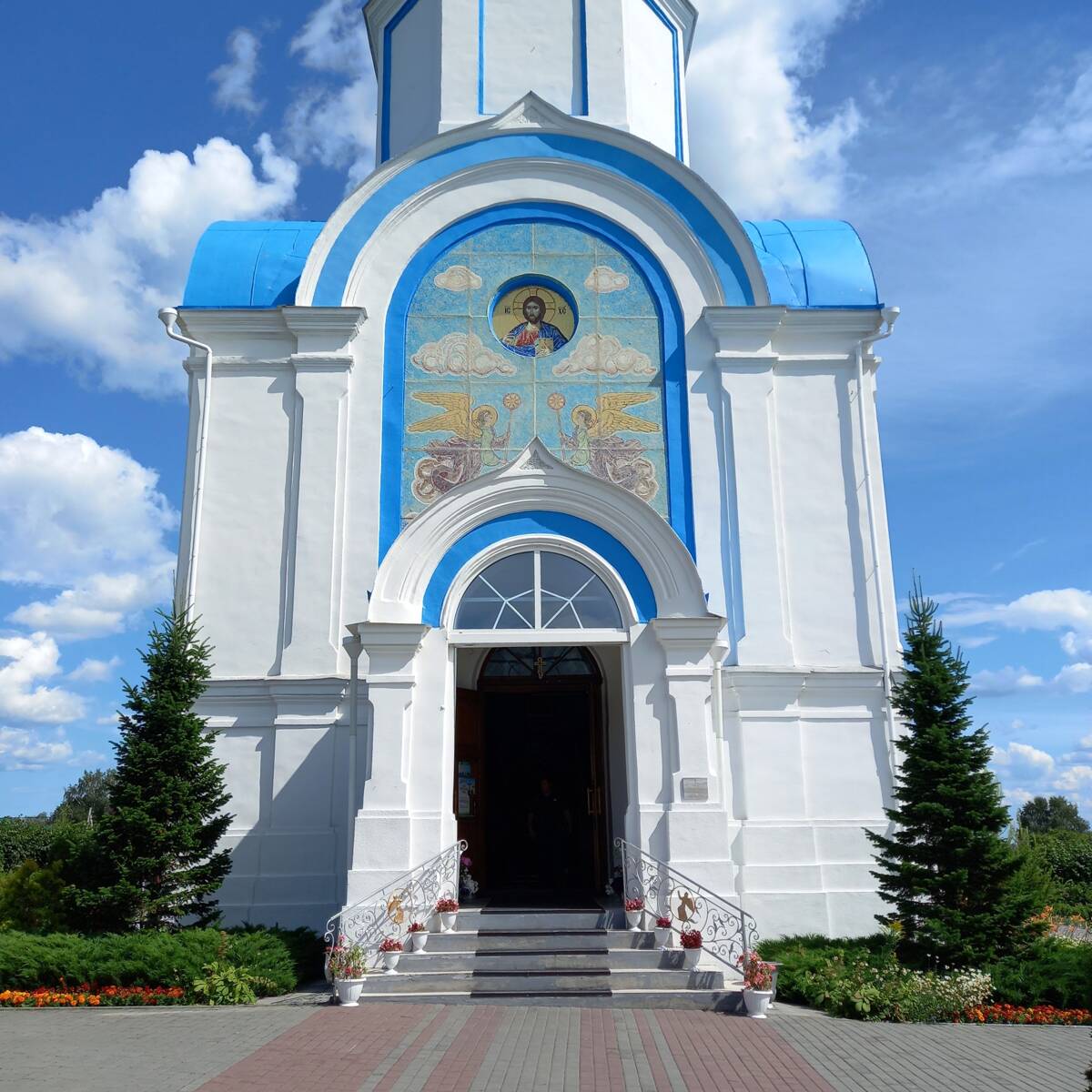 Покровский Александро-Невский женский монастырь. Собор Александра Невского, Колывань (Колыванский район, Новосибирская область). архитектурные детали, Главный вход