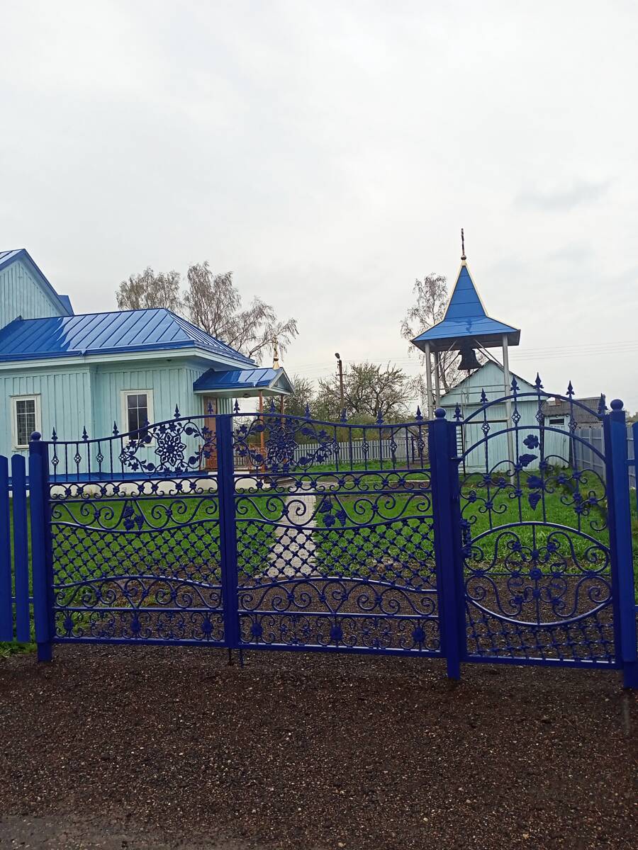 Церковь Вознесения Господня, Мигновичи (Монастырщинский район, Смоленская область). дополнительная информация, Ворота церковной ограды