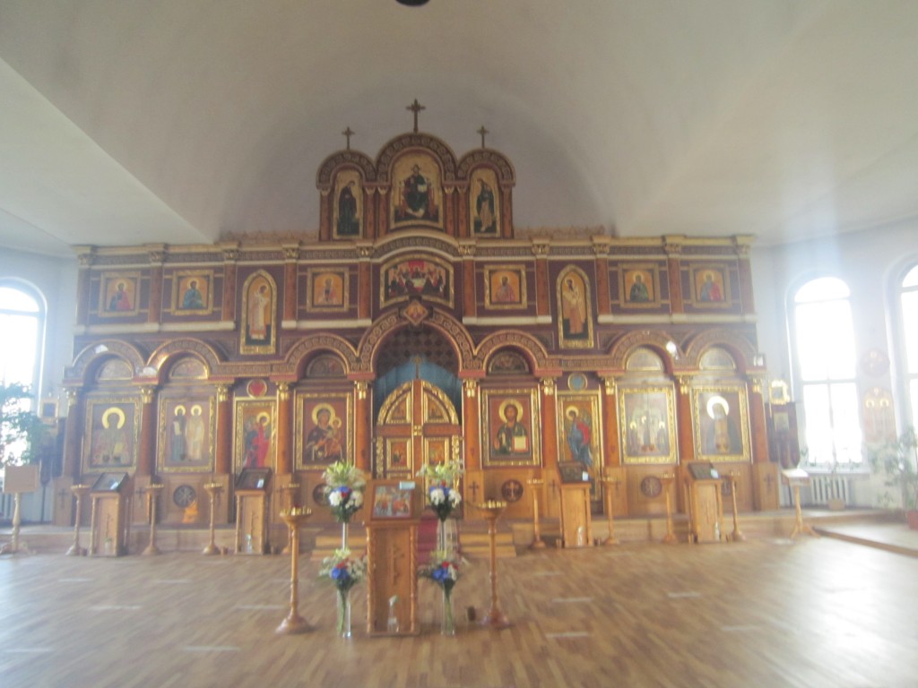 Собор Воздвижения Креста Господня на Октябрьском острове, Калининград (Калининградский городской округ, Калининградская область). интерьер и убранство, Янтарный иконостас верхнего храма Воздвижения Креста Господня