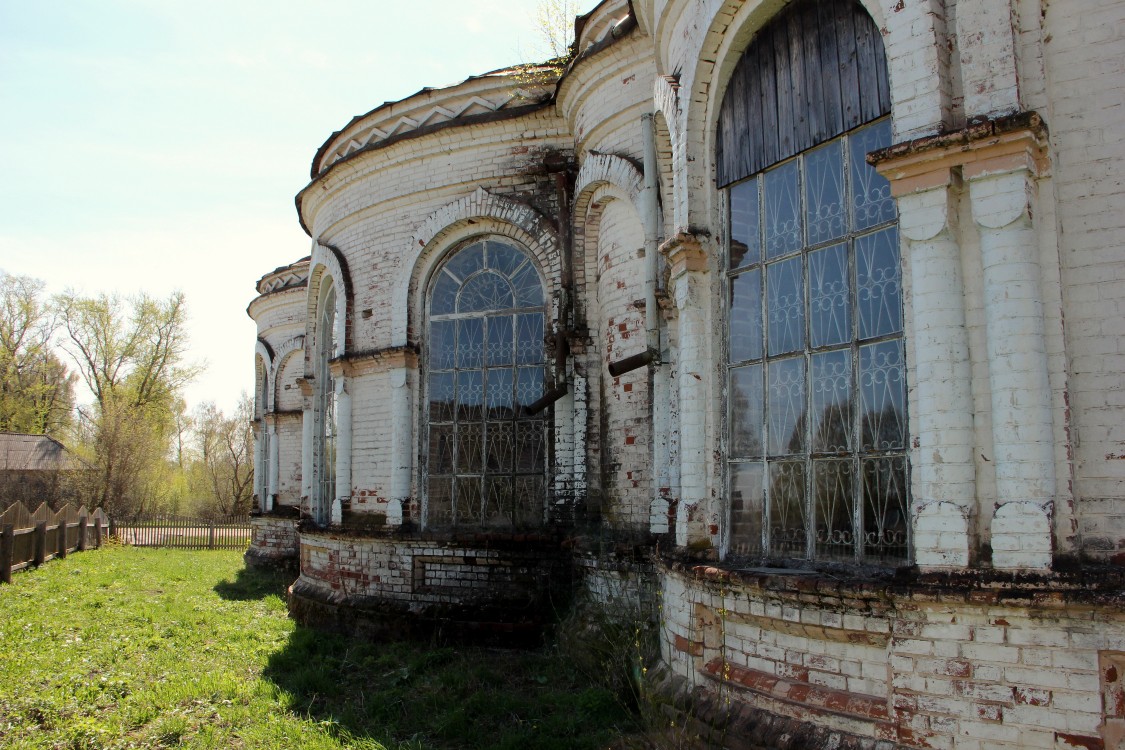 Церковь Космы и Дамиана, Каракша (Яранский район, Кировская область). архитектурные детали