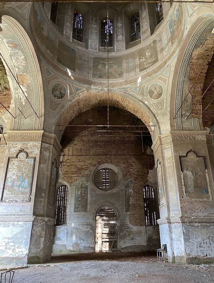 Поперечный вид, интерьер и убранство. Церковь Троицы Живоначальной, Салобеляк (Яранский район, Кировская область)