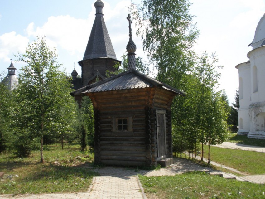 Прилуки. Спасо-Прилуцкий мужской монастырь. Неизвестная водосвятная часовня. фасады, Северный фасад