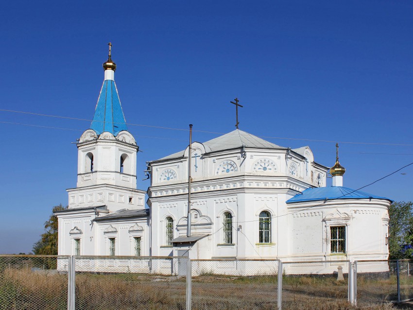 Богданов. Церковь Николая Чудотворца. общий вид в ландшафте