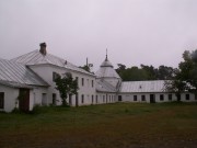 Рождества Пресвятой Богородицы Коневский монастырь. Церковь Николая Чудотворца, вид на храм с внутренней стороны каре монастыря<br>, Коневец, остров, Приозерский район, Ленинградская область