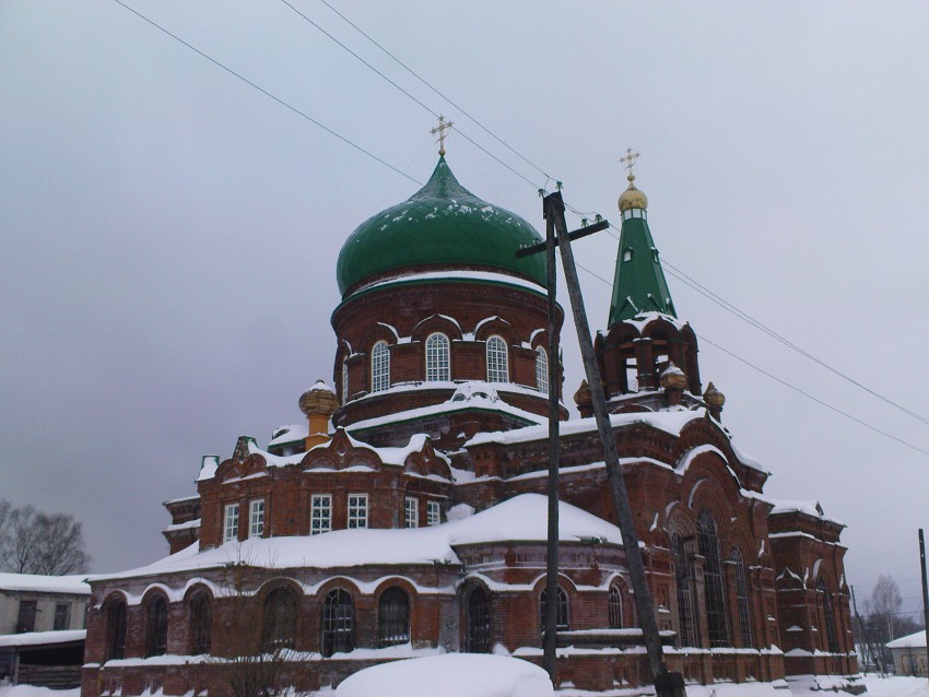 Церковь Рождества Иоанна Предтечи, Лум (Яранский район, Кировская область). фасады, после частичной реставрации