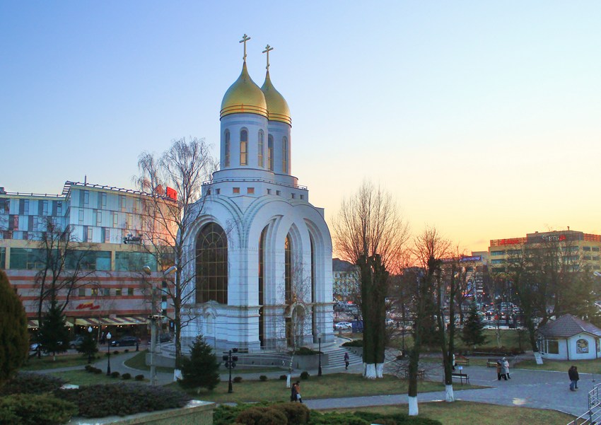Церковь Петра и Февронии, Калининград (Калининградский городской округ, Калининградская область). общий вид в ландшафте