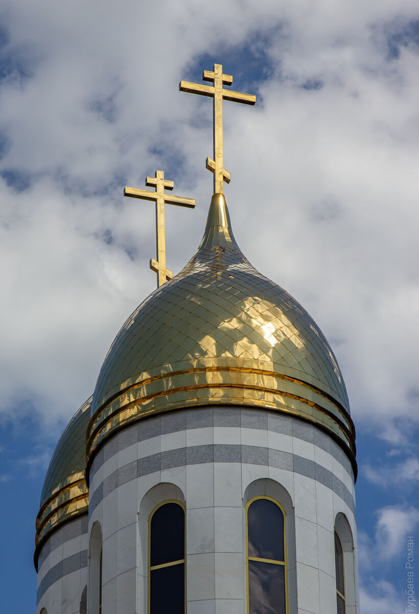 Церковь Петра и Февронии, Калининград (Калининградский городской округ, Калининградская область). архитектурные детали, Главы