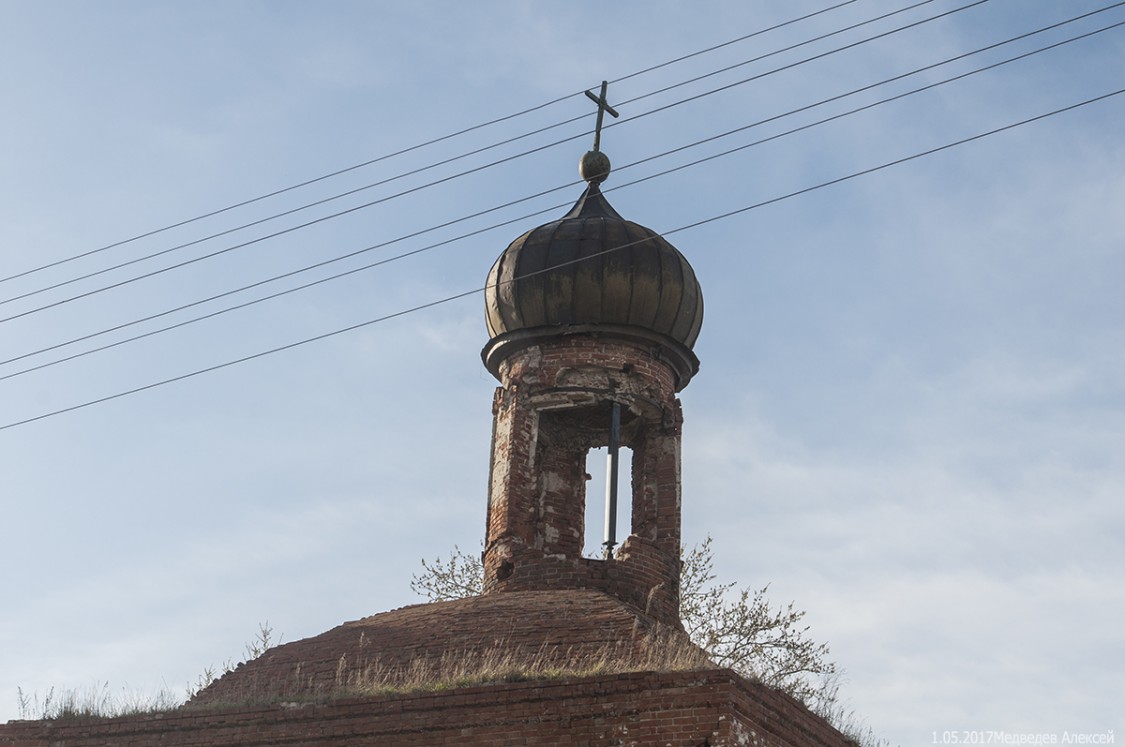 Церковь Димитрия Солунского, Алабуга (Красноармейский район, Челябинская область). архитектурные детали