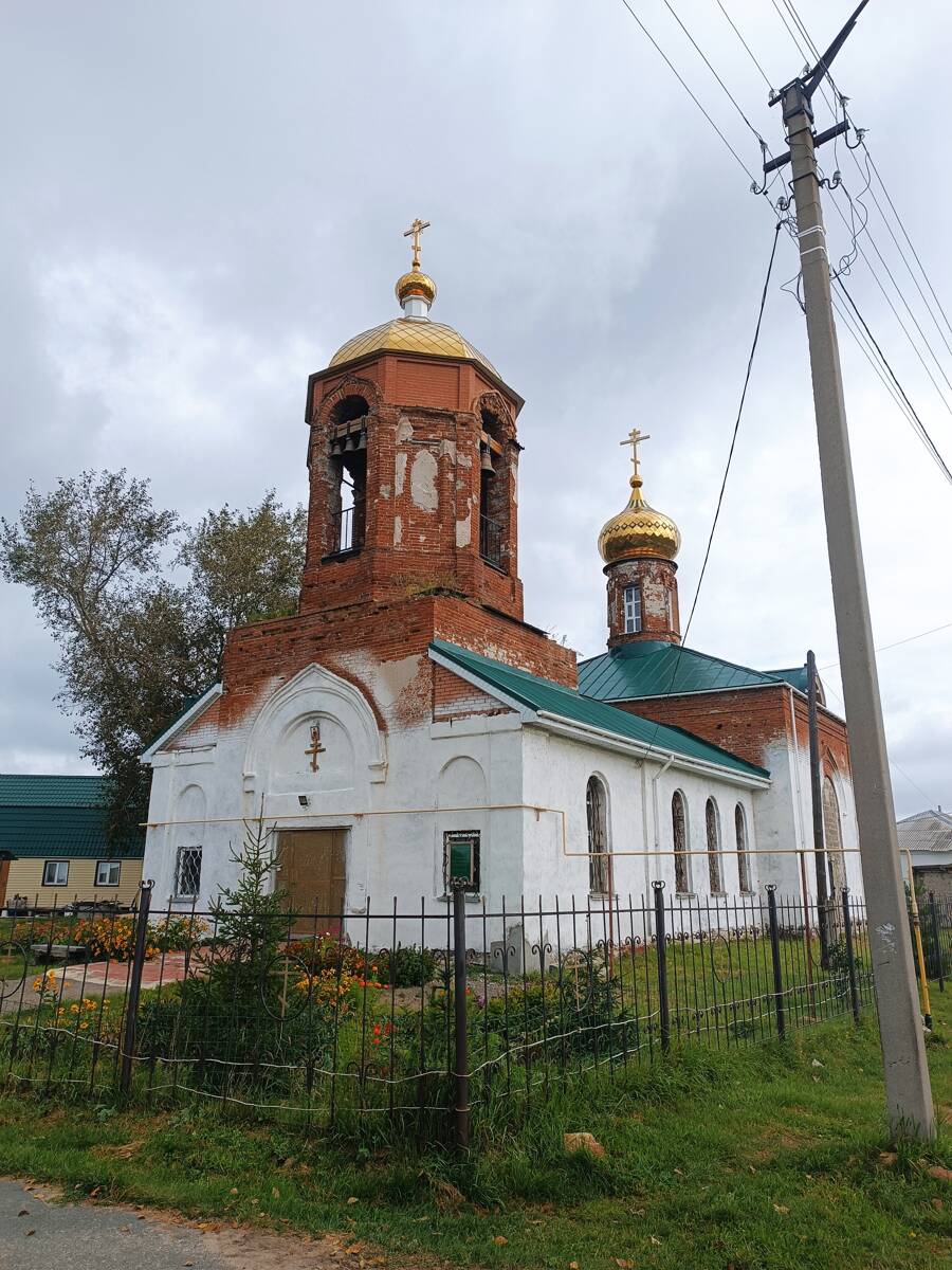 Церковь Димитрия Солунского, Алабуга (Красноармейский район, Челябинская область). архитектурные детали