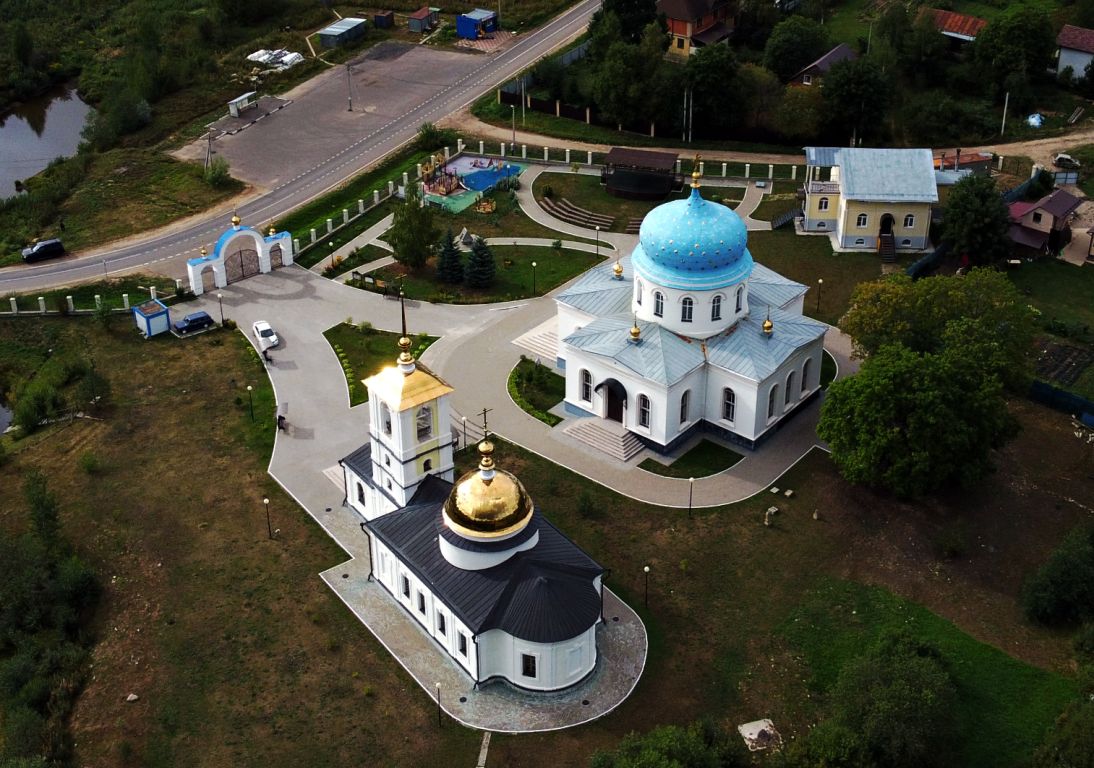 Церковь Спаса Всемилостивого, Гагино (Сергиево-Посадский городской округ, Московская область). общий вид в ландшафте