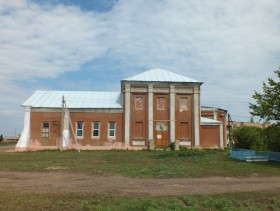 Теренкуль. Церковь Сошествия Святого Духа