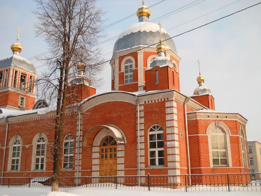 Тужа. Церковь Воскресения Христова (новая). фасады