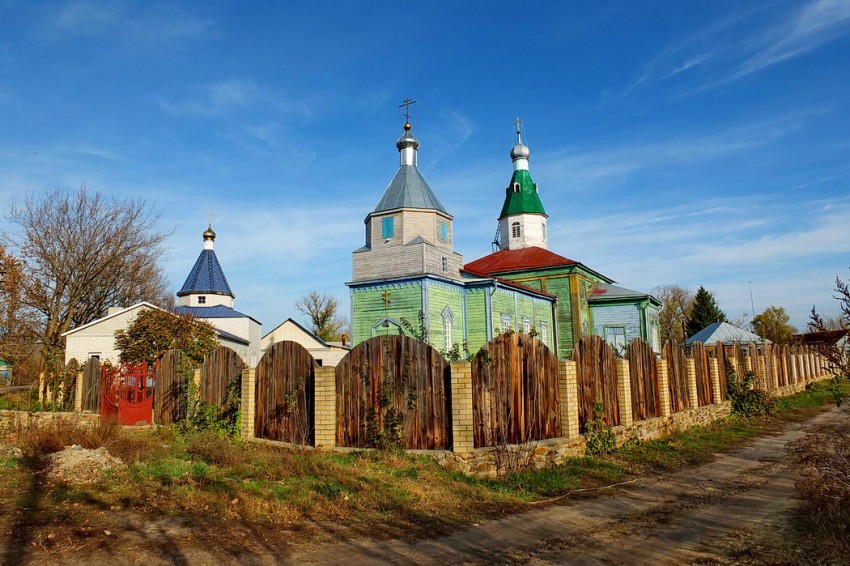 Покровский мужской монастырь. Церковь Покрова Пресвятой Богородицы, Верхнемакеевка (Кашарский район, Ростовская область). фасады