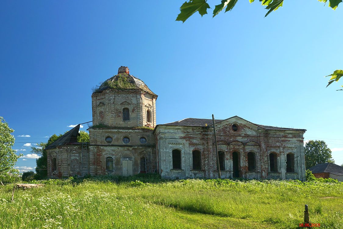 Тресна (Трестна). Церковь иконы Божией Матери 