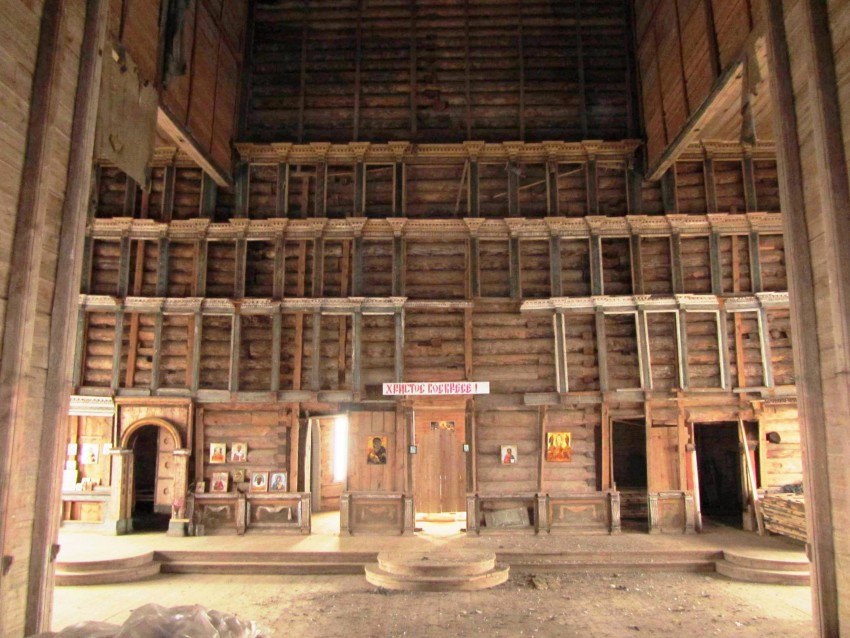 Церковь Преображения Господня, Посад (Турчасово) (Онежский район, Архангельская область). интерьер и убранство, вход в основной объем