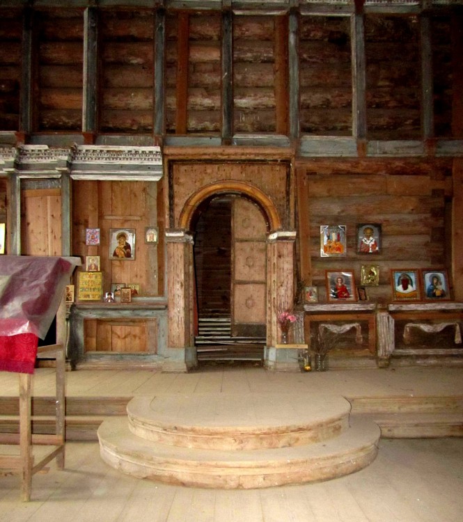 Церковь Преображения Господня, Посад (Турчасово) (Онежский район, Архангельская область). интерьер и убранство, северный престол, амвон