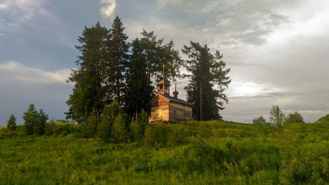 Часовня Варвары великомученицы, Чёшьюга (Онежский район, Архангельская область). общий вид в ландшафте