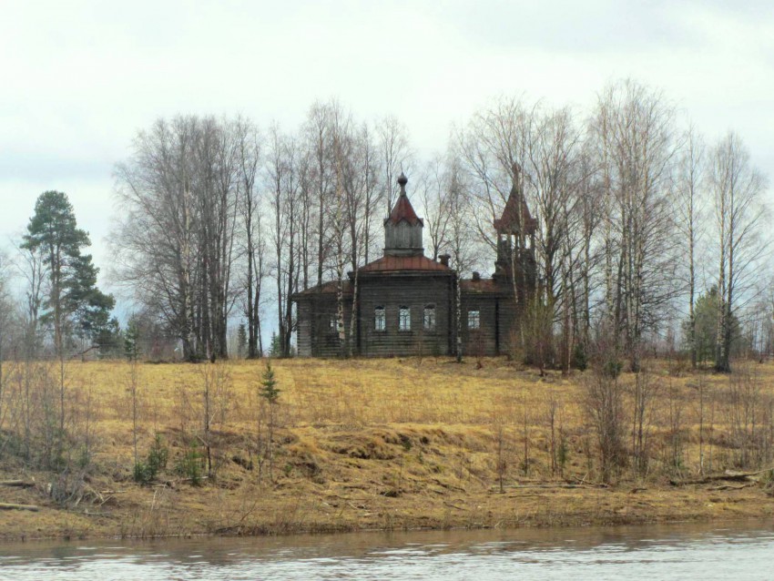 Церковь Илии Пророка, Каменное (Онежский район, Архангельская область). общий вид в ландшафте, вид с Онеги с севера