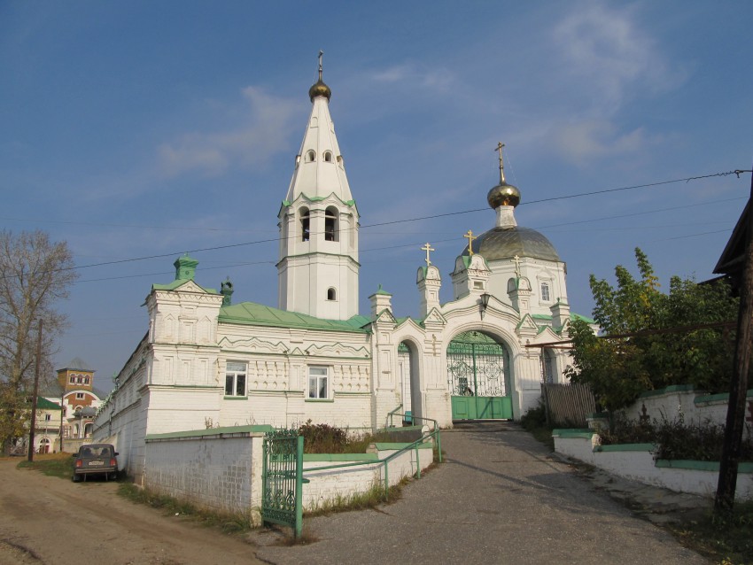 Городец. Церковь Спаса Нерукотворного Образа. общий вид в ландшафте