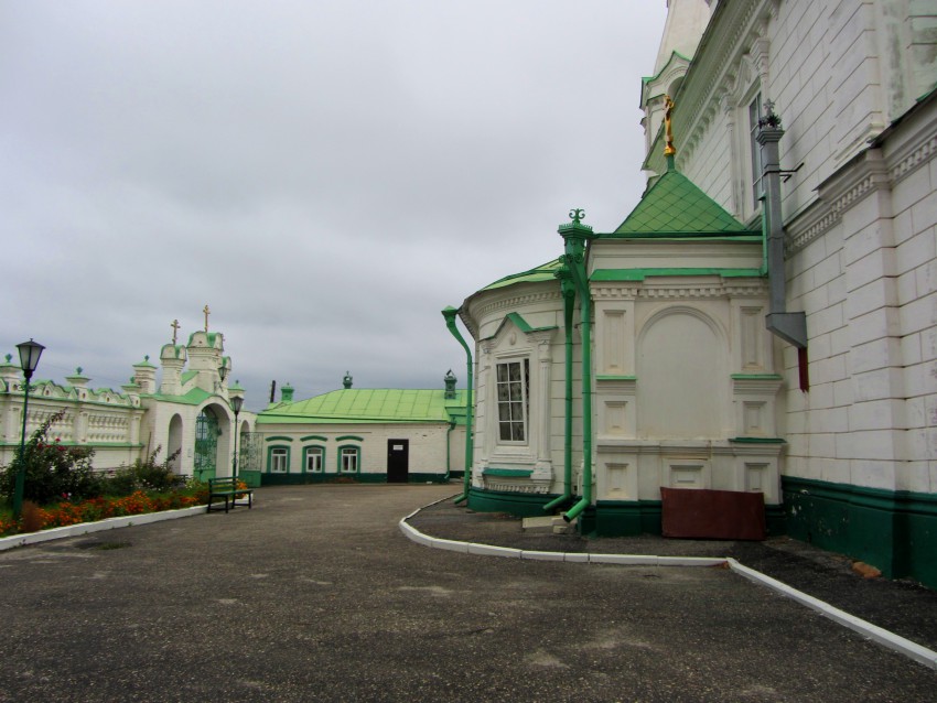 Городец. Церковь Спаса Нерукотворного Образа. фасады