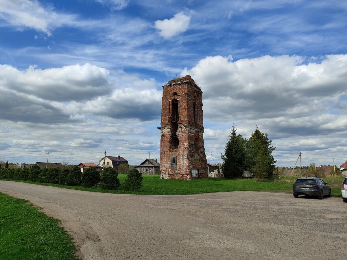 Церковь Михаила Архангела, Михайловское (Рузский городской округ, Московская область). общий вид в ландшафте
