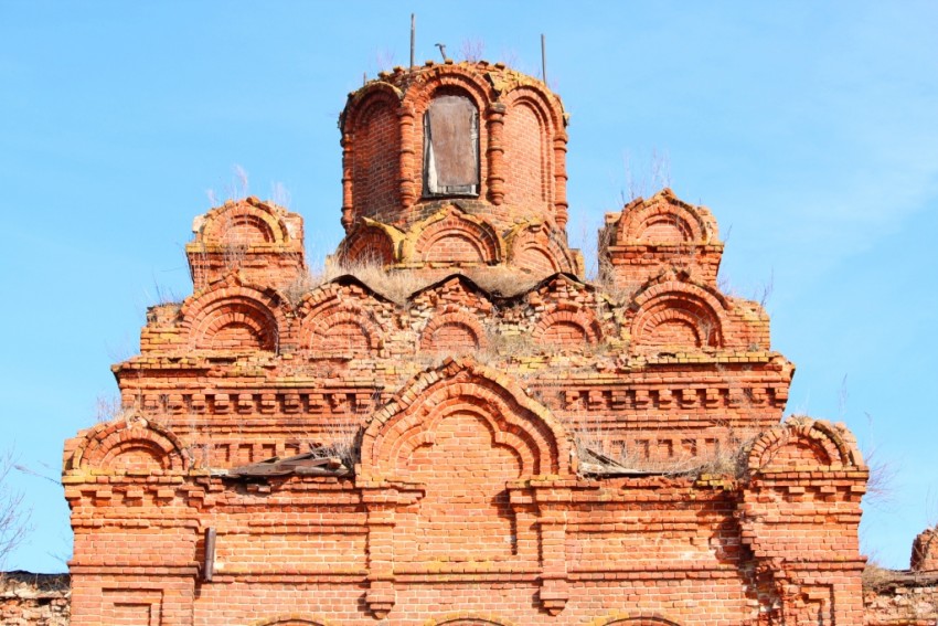 Жеремино. Церковь Рождества Пресвятой Богородицы (каменная). архитектурные детали, Фрагмент южного фасада