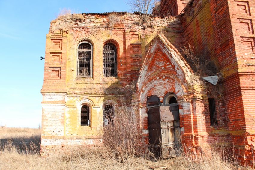 Церковь Рождества Пресвятой Богородицы (каменная), Жеремино (Суворовский район, Тульская область). архитектурные детали, Фрагмент южного фасада