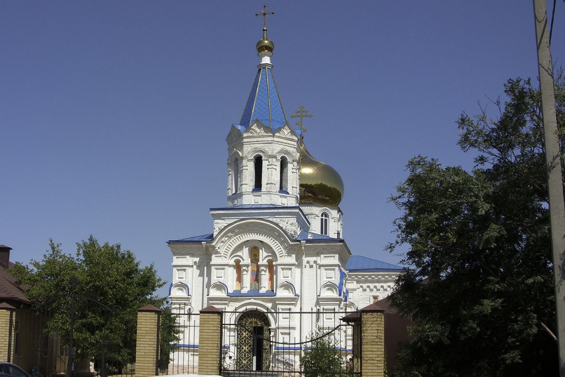 Церковь Георгия Победоносца, Лихой (Красносулинский район, Ростовская область). фасады, Троицкая родительская суббота