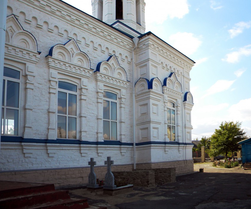 Церковь Георгия Победоносца, Лихой (Красносулинский район, Ростовская область). фасады