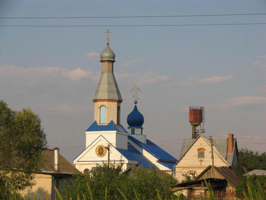 Церковь Покрова Пресвятой Богородицы, Ерёмино (Гомельский район, Беларусь, Гомельская область). общий вид в ландшафте