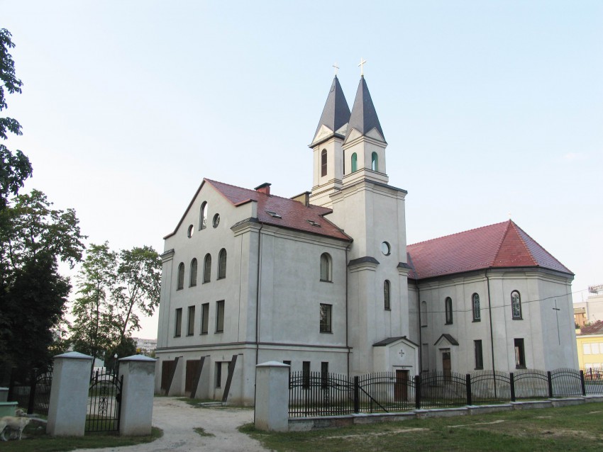 Часовня Рождества Пресвятой Богородицы, Гомель (Гомель, город, Беларусь, Гомельская область). общий вид в ландшафте