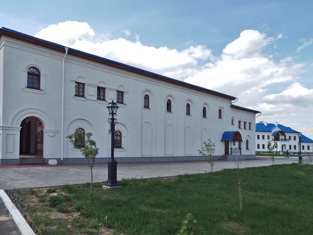 Владимирский скит, Дворцы (Дзержинский район, Калужская область). дополнительная информация