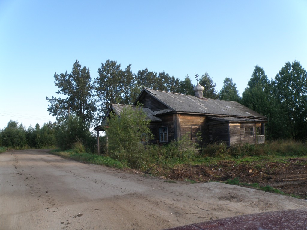 Неизвестная церковь, Кумзеро (Харовский район, Вологодская область). фасады