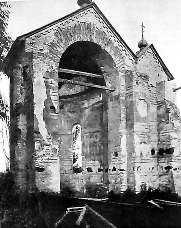 Церковь Михаила Архангела, Остёр (Черниговский район, Украина, Черниговская область). архивная фотография, Фото с сайта http://www.myslenedrevo.com.ua/uk/Sci/Heritage/Oster.html#PageNav